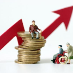 两会已敲定养老金涨了,养老金迎来新增长，民生福祉再提升”